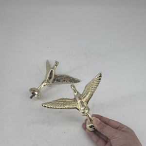 高精度Zamak3金牌奖杯配件镀金抛光表面定制锌合金压铸服务 - Product Image 2