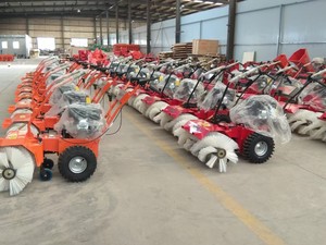 Escobas todo en uno para exteriores y patio con motor <span class=keywords><strong>de</strong></span> 13HP <span class=keywords><strong>de</strong></span> alta calidad para quitar nieve y barredora <span class=keywords><strong>de</strong></span> nieve efectiva - Product Image 4