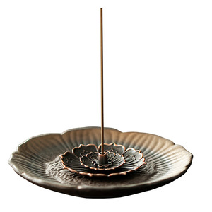 Quemador de incienso de cerámica hecho a mano con diseño floral para ceremonia del té, uso aromático, origen Condado de Dehua - Product Image 5