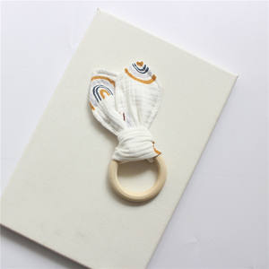 Anillo de dentición hecho a mano de madera de colores, doble gasa, entrenamiento sensorial, juguete para bebé, mordedor con Orejas de conejo - Product Image 4