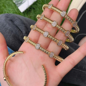 สร้อยข้อมือเพชรสวิสชุบทอง24K สำหรับผู้หญิงกำไลข้อมือแฟชั่นสไตล์ดูไบ - Product Image 2