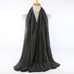 2025ใหม่แฟชั่นหรูหราสีทึบลำลองผ้าพันคอผ้าฝ้ายนุ่มสบายระบายอากาศผ้าโพกศีรษะฮิญาบสำหรับผู้หญิงปรับแต่งดูไบทุกฤดูกาล - Product Image 6