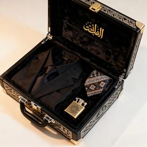 Ensemble de cadeaux d'affaires promotionnels boîte en cuir carrée fermeture à boucle de conception imprimée du Moyen-Orient pour briquet <span class=keywords><strong>Zippo</strong></span> vêtements pour hommes - Product Image 3