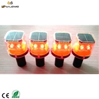 Feu de signalisation routière solaire ultra-lumineux 6 LED IP66 en plastique mince, étanche et clignotant pour la sécurité routière