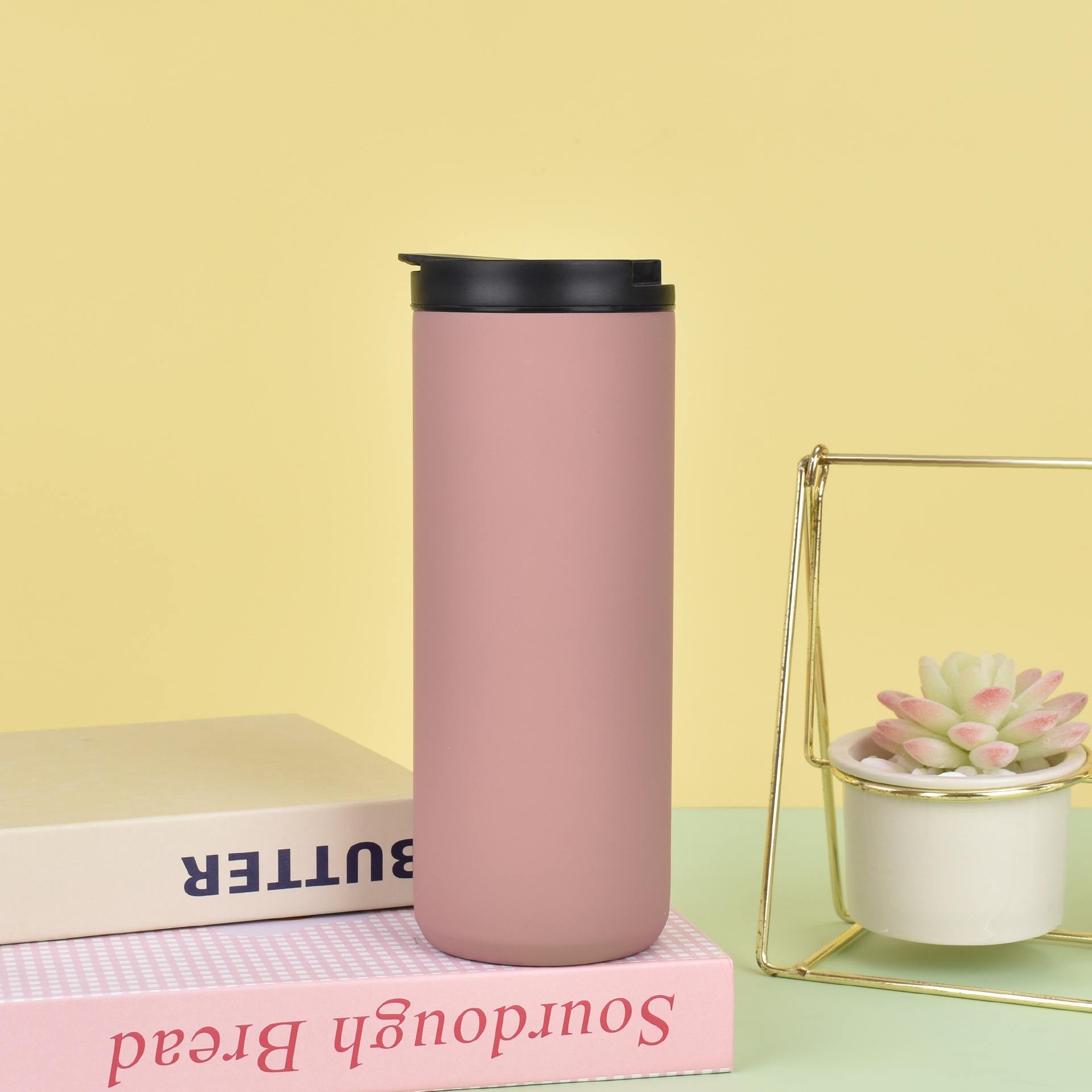 สีดำสีกากี