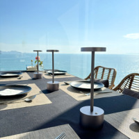 Lampe de table sans fil WDDWO au design moderne, lampe de nuit LED en aluminium très vendue pour les restaurants, flexible, simple, à piles