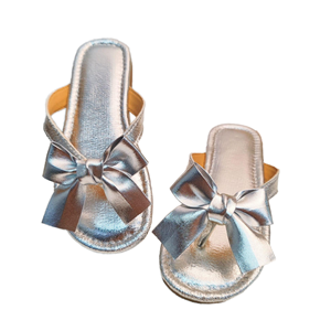 Zapatos de Verano para Niñas, Sandalias Planas Doradas de Princesa con Forro de PU y Plantilla de Goma para Bebés - Product Image 1