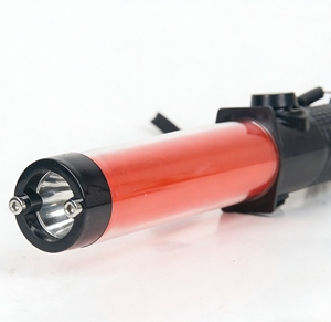กระบองไฟจราจร LED สีแดงฉุกเฉินแบบชาร์จไฟได้ พร้อมแม่เหล็ก สำหรับความปลอดภัยบนท้องถนน - Product Image 1