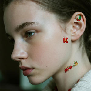 สติกเกอร์รอย<span class=keywords><strong>สัก</strong></span>ลายคริสต์มาสแต่งหน้าสีสันสดใสแบบชั่วคราวกันน้ำตกแต่งคริสต์มาสตัวอักษรสักเหมาะสำหรับหน้าแขน - Product Image 4