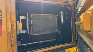 Pelleteuse sur chenilles d'occasion bon marché SANY SY215H Machines de construction d'occasion en bon état - Product Image 2