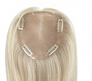 Topper en Cheveux Humains Européens avec Base en Soie pour Femmes, Postiche Remy Mono Lace à Clipser, Topper en Cheveux Remy Vierge avec PU Couleur Blonde - Product Image 1