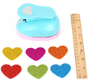 Perforateur manuel en forme de cœur pour papier, machine à perforer pour loisirs créatifs, idéal pour l'école et la décoration - Product Image 1