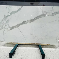 Marbre blanc de ventre de poisson chinois Zhong Shi, pierre naturelle polie pour marches d'escalier, comptoirs, rebords de fenêtre de luxe, murs décoratifs