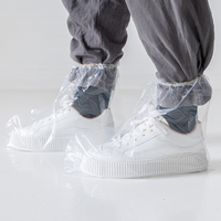 Couvre-botte en PE jetable en plastique épais résistant à l'usure, imperméable et antidérapant pour les jours de pluie dans les fermes d'élevage
