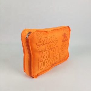 Terry bez havlu havlu kozmetik çantası makyaj büyük özel Logo kozmetik çantası Polyester yıkama çantası - Product Image 4