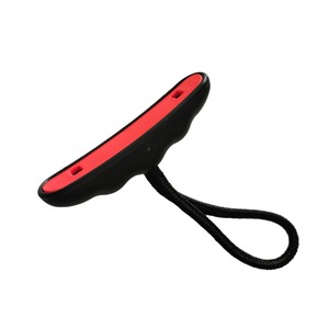 Laisse en polyuréthane rouge et noir avec corde élastique pour équipement de sports nautiques en plein air - Product Image 5