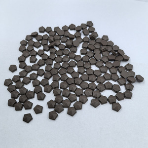 Rodajas de piedra Bian de 8.5*4mm con forma pentagonal puntiaguda para aparatos de raspado - Product Image 1