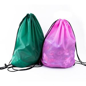 Sac à dos personnalisé en polyester imperméable recyclé avec cordon de serrage Sac à provisions pliable pour cadeau d'usine - Product Image 3