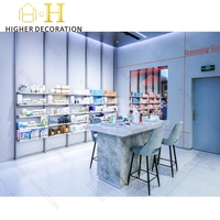 Vitrine de présentation de cosmétiques aux tons froids pour showroom, meuble de présentation de cosmétiques