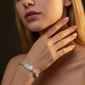 Bracelet tennis en moissanite taille princesse, argent 925 plaqué rhodium, bijoux de luxe géométriques pour femme, pour mariage - Product Image 2