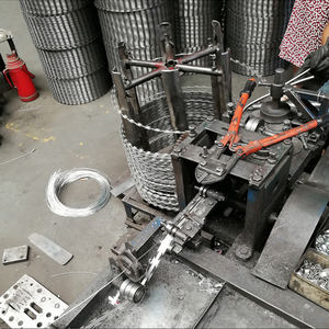 Alambre de Navaja Galvanizado de Acero Inoxidable, Costo de Fabricante, Diámetro de Bobina de <span class=keywords><strong>500</strong></span> <span class=keywords><strong>mm</strong></span>, Rollo de 10 m, Alambre de Navaja en Forma de Acordeón para Protección Perimetral - Product Image 5