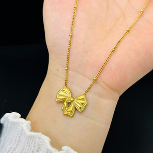 Alla moda collana pendente con fiocco in acciaio inossidabile placcato oro 18K impermeabile appannamento senza motivo a <span class=keywords><strong>farfalla</strong></span> buddista ipoallergenico - Product Image 5