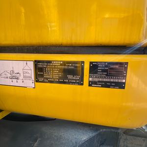 Excavadora Hidráulica de Cadenas Komatsu PC220 de 22 Toneladas, Casi Nueva, de Buena Calidad para Proyectos de Construcción - Product Image 2