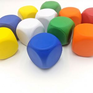 Dés en mousse PU personnalisés en gros, 6 cm, écologiques, fabriqués en 3D, avec logo personnalisable, pour l'entraînement - Product Image 3