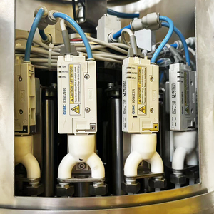 Máquina automática de llenado y tapado de botellas de PET Combiblock <span class=keywords><strong>Combi</strong></span>, purificación de agua potable y embotellado - Product Image 3