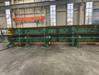 Machine de fabrication de compresses de moules sandwich pour panneaux PU PIR Machine de production de panneaux sandwich Machine d'injection moussante en polyuréthane PU Ligne de production