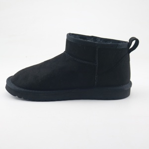 <span class=keywords><strong>Boots</strong></span> en cuir suédé rouge avec fourrure synthétique - Product Image 5