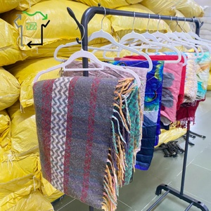 Venta al por Mayor de Chales de <span class=keywords><strong>Segunda</strong></span> <span class=keywords><strong>Mano</strong></span> YIJIAYI de Alta Calidad, Grado A, Colores Mezclados, Limpios, Modernos, Cómodos, de Mezclilla, para Todas las Temporadas, para Adultos - Product Image 5