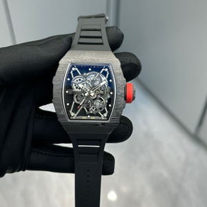 Montre mécanique squelette en forme de papillon, étanche, en caoutchouc, avec logo OEM, élégante et luxueuse, en fibre de carbone, pour homme. - Product Image 1