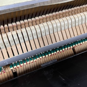 <span class=keywords><strong>Piano</strong></span> droit KAWAI KU1 en gros, cadre en fonte massif, finition classique brillante, avec banc de <span class=keywords><strong>piano</strong></span> assorti pour institut de formation - Product Image 3