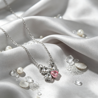 Colliers pendentifs tendance en forme de cœur et de fleur, simples et élégants, pour femmes, cadeaux et souvenirs