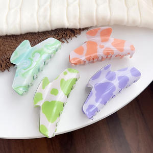 Pinza de Pelo Acrílica Simple en Oferta, Accesorio de Pelo Moderno para Mujeres y Niñas, Pinza de Pelo Mediana de 11 cm Hecha de Resina - Product Image 2