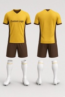 Ensemble complet de maillot de football personnalisé orange et noir imprimé, short, chaussettes, uniforme de football pour adultes, 100% polyester, col en V