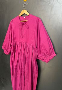 Vestido largo elegante de algodón para mujer, para uso casual, oficina, vestido cómodo para el día a día, disponible para la venta desde India. - Product Image 4