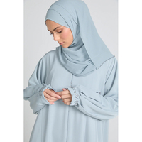 Abaya ouverte ornée de luxe avec poignets plissés robe en polyester bleu glace antistatique pour utilisation