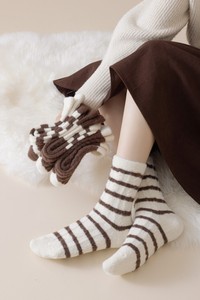 Warm Winter Thicken Stripes Women's Custom <strong>Socks</strong> Fashion Soft Crew <strong>Fuzzy</strong> <strong>Socks</strong> for Women <strong>Wholesale</strong> - Product Image 3