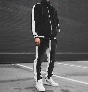 <span class=keywords><strong>Tuta</strong></span> da calcio design personalizzata all'ingrosso per <span class=keywords><strong>uomo</strong></span> taglie forti in <span class=keywords><strong>velluto</strong></span> traspirante cerniera inverno e primavera tute sportive - Product Image 4
