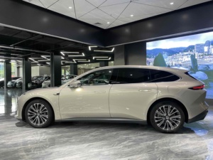 NIO ET5T Cina Lusso Elettrico <span class=keywords><strong>Station</strong></span> <span class=keywords><strong>Wagon</strong></span> 75kWh 680KM Autonomia Interni in Pelle Scura Pneumatici R19 Guida a Sinistra Tetto Apribile 360° Posteriore - Product Image 5