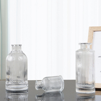 Accueil 50ml 100ml 300ml Parfum Rayé Clair Rond Aroma Verre Reed Diffuseur Bouteilles De Parfum Avec Liège