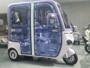 Auto Elettrica a 3 Ruote Chiusa per Consegne con Carico Utile di 400kg, Motore da 1000W, Batteria al Piombo-Acido, Capacità 5 Passeggeri - Product Image 4