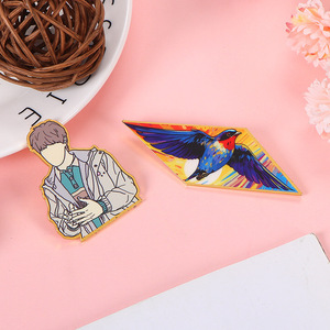 Insignia Metálica Personalizada con Broche de Mariposa, Varios Colores, para Aniversarios, Celebraciones, Logotipos Corporativos, Broches Conmemorativos - Product Image 3