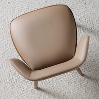 Chaise de salle à manger en cuir de luxe BST Wholesale, chaise rembourrée pour salon avec pieds en bois