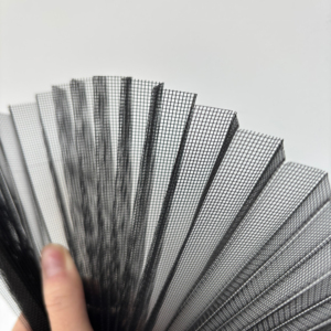 Chine Fabricant Fourniture Gris Noir Polyester Rétractable & Acier Inoxydable Plissé Fly Screen Mesh pour Fenêtre et Porte - Product Image 1
