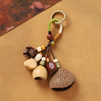 Handgemaakte natuurlijke notenhuls zaad fruit rammelaar helende therapie hangende bel vintage literaire boho girly tas charme cadeau sleutelhanger