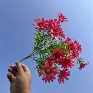 สไตล์สวนขนาดเล็กประดิษฐ์ผ้าไหมเดซี่ช่อดอกไม้ 5 สาขาเทียมเดซี่ดอกไม้บุช - Product Image 5