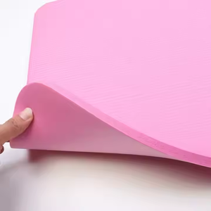 Tapetes de Yoga Ecológicos NBR de 10 mm, Antideslizantes e Impermeables, con Correa de Transporte, Tamaños Personalizados, Impresión de Logotipo, Venta al por Mayor, OEM/ODM, Directo de Fábrica - Product Image 2